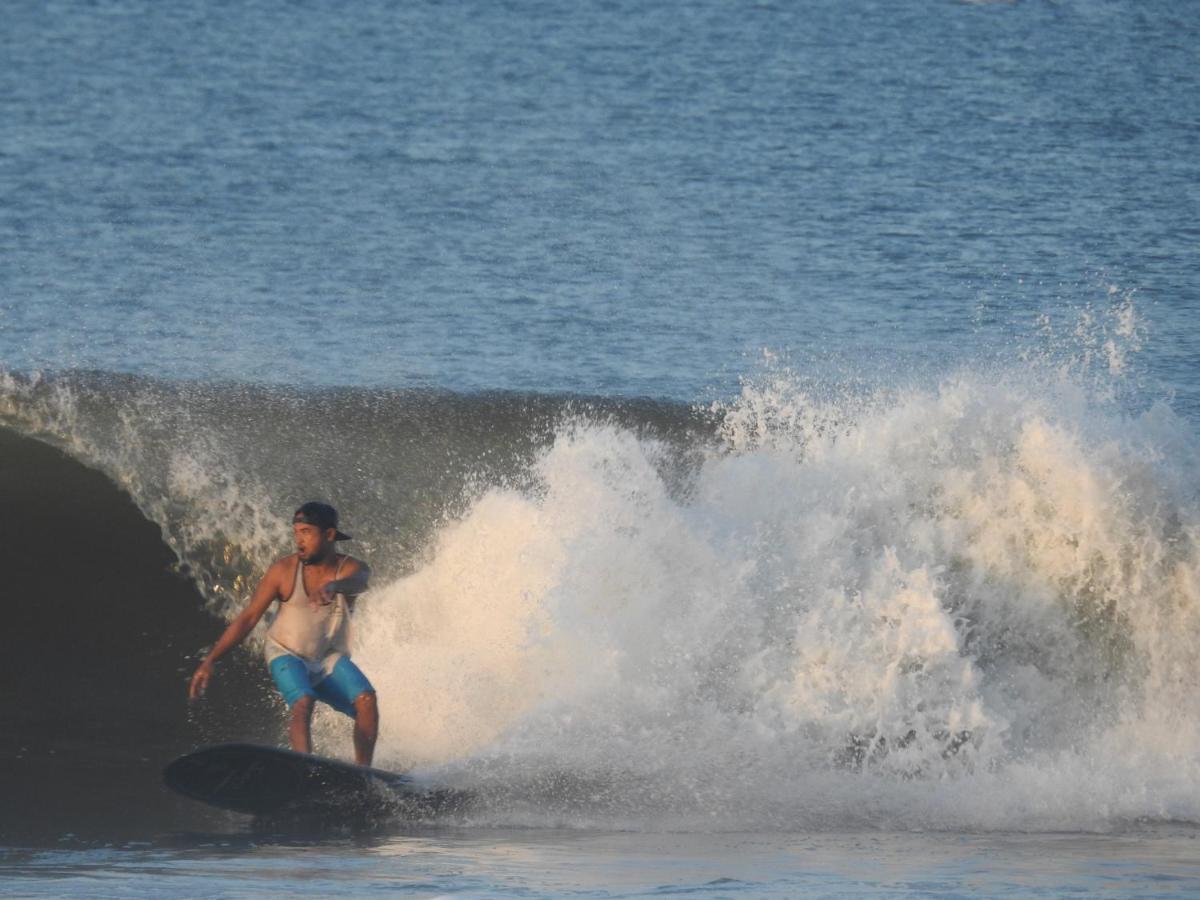 The Point Surfcamp Bali Hotel Pulukan Kültér fotó